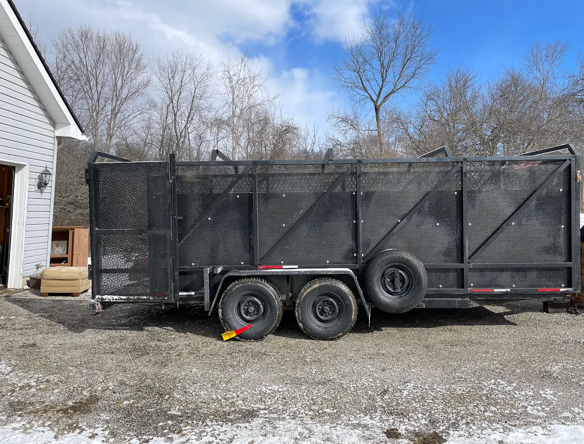 3 Yard Dumpster Rental in Sweetwater, FL